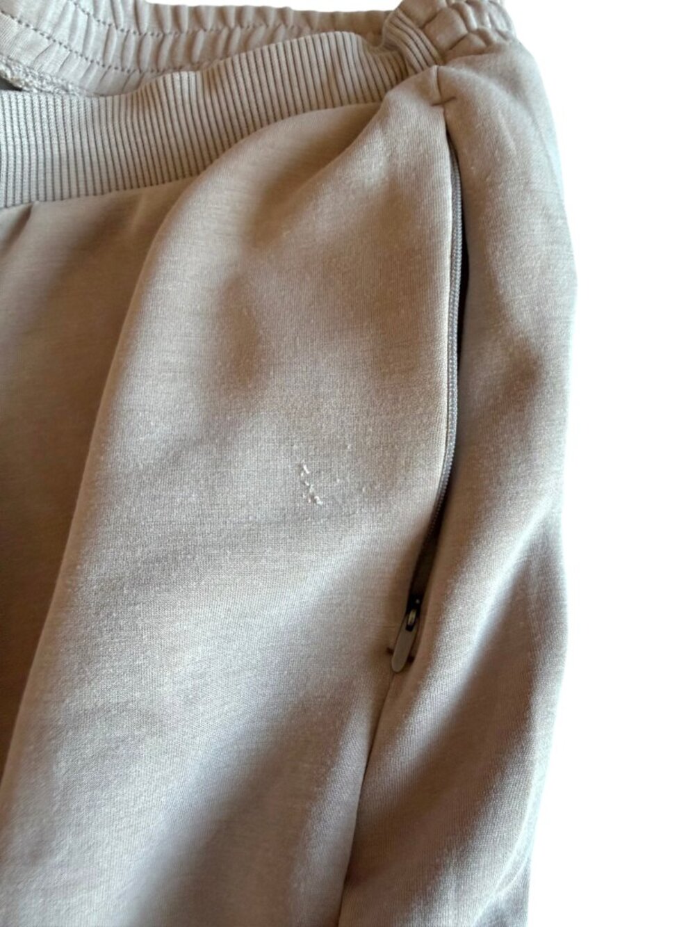 Victoria's Secret Featherweight Knit Jogger Pants - Size Large - Bare Taupe - Picture 4 of 5
